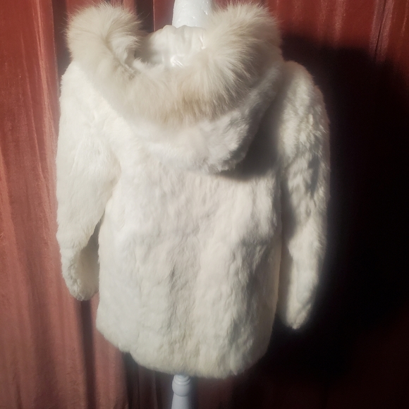 White rabbit fur jacket - Picture 3 of 7